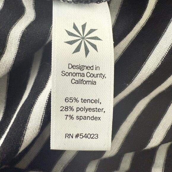 ATHLETA Stripe Tunic Split Sides Long Tank Top XS Black White Round Neck EUC B11 - Picture 5 of 5